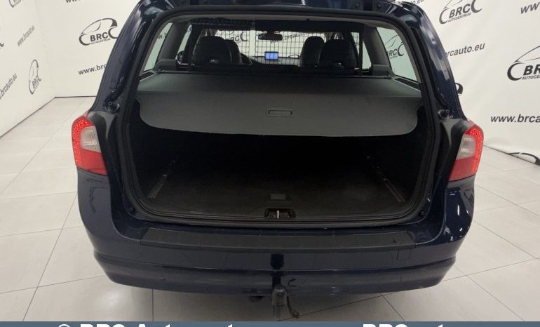 
								Volvo V70 2.4D Momentum 2010 full									