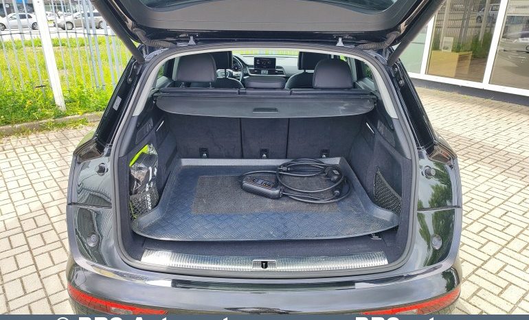 
								Audi Q5 55 TFSI Plug-in Hybrid Quattro 2020 full									