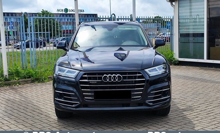 
								Audi Q5 55 TFSI Plug-in Hybrid Quattro 2020 full									