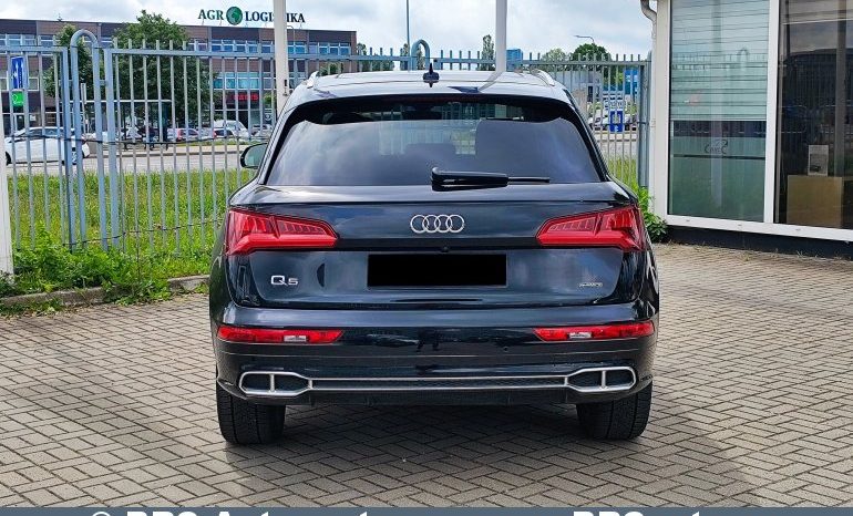 
								Audi Q5 55 TFSI Plug-in Hybrid Quattro 2020 full									