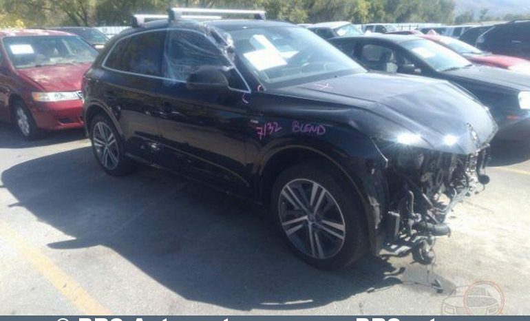 
								Audi Q5 55 TFSI Plug-in Hybrid Quattro 2020 full									