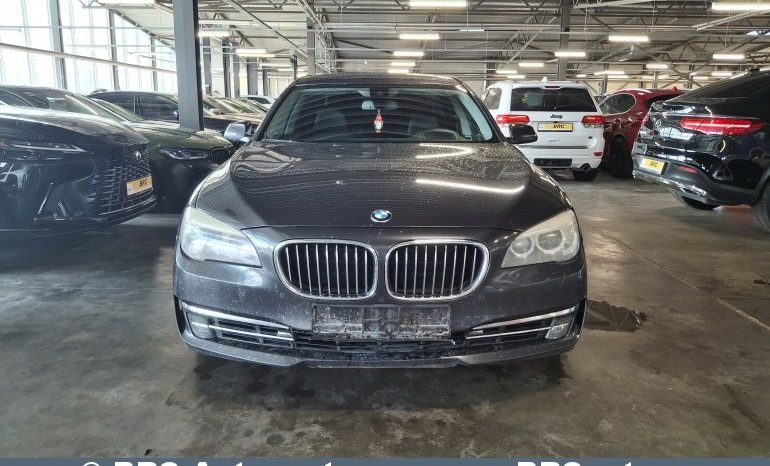 
								BMW 740 Li Automatas 2013 full									