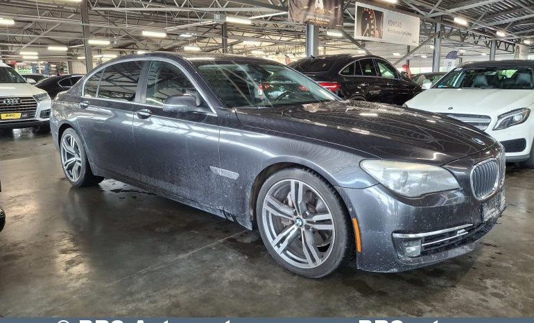 
								BMW 740 Li Automatas 2013 full									