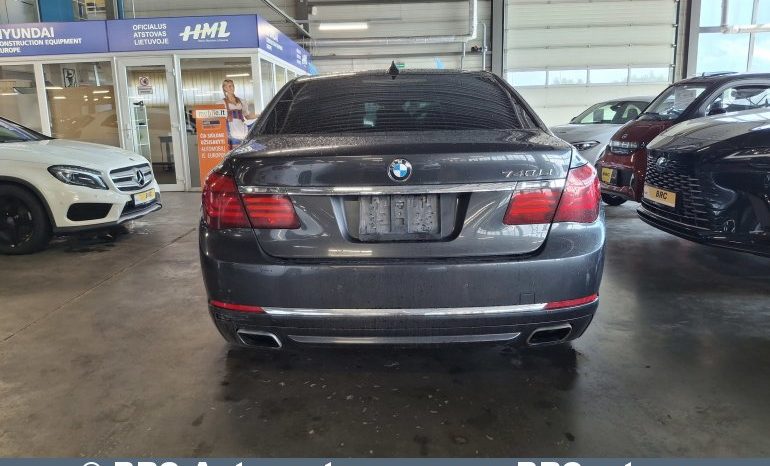 
								BMW 740 Li Automatas 2013 full									