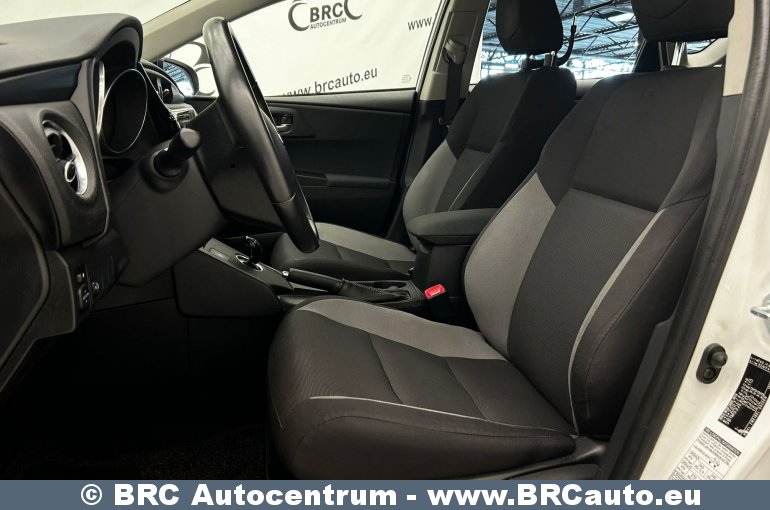 Toyota Auris 1.8 Hybrid Automatas 2016
