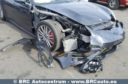 
										Porsche Panamera Turbo 2017 full									