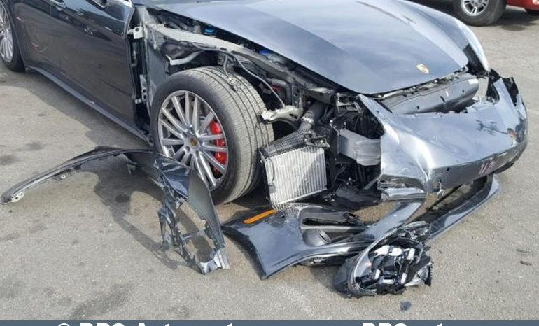 
								Porsche Panamera Turbo 2017 full									