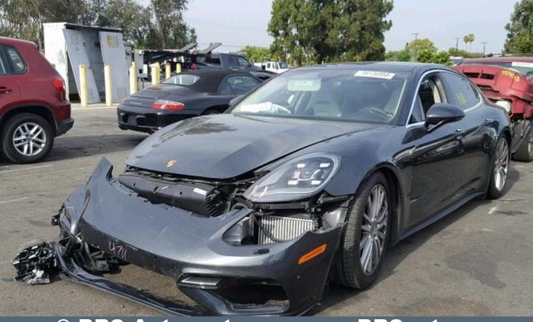 
								Porsche Panamera Turbo 2017 full									