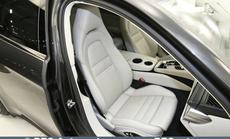 
								Porsche Panamera Turbo 2017 full									