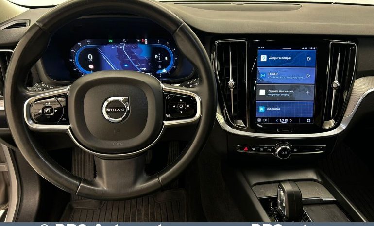 
								Volvo V60 Cross Country 2.0T mild-hybrid AWD Automatas 2023 full									