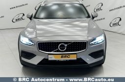 
										Volvo V60 Cross Country 2.0T mild-hybrid AWD Automatas 2023 full									