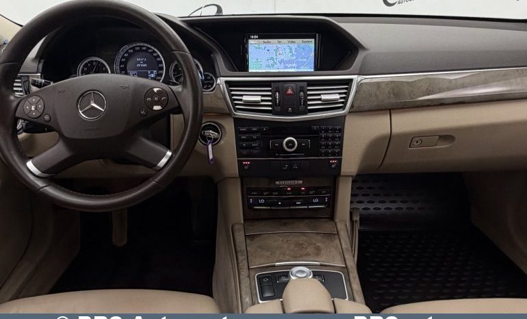 
								Mercedes-Benz E 350 Blue Efficiency Elegance Automatas 2009 full									