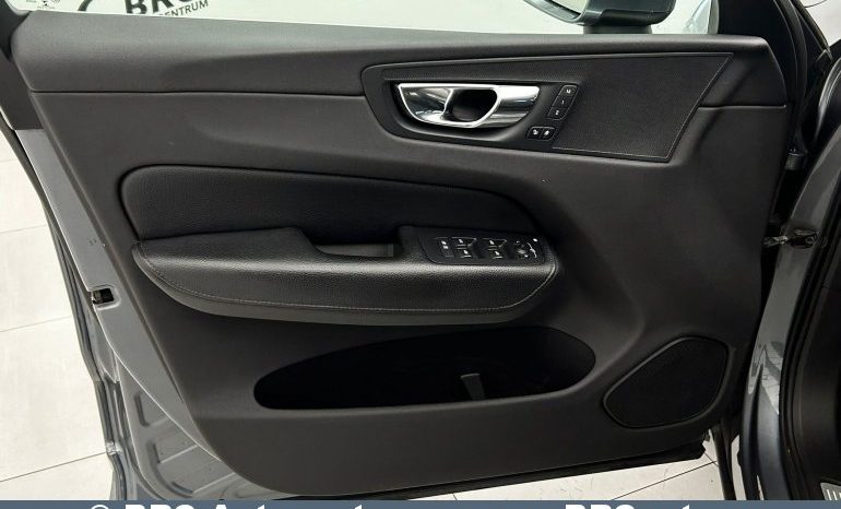 
								Volvo XC 60 T5 AWD Automatas 2018 full									