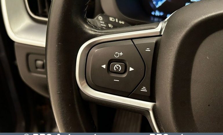 
								Volvo XC 60 T5 AWD Automatas 2018 full									