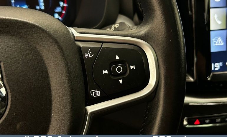 
								Volvo XC 60 T5 AWD Automatas 2018 full									
