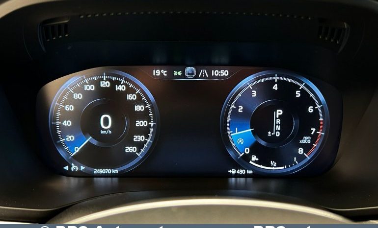 
								Volvo XC 60 T5 AWD Automatas 2018 full									