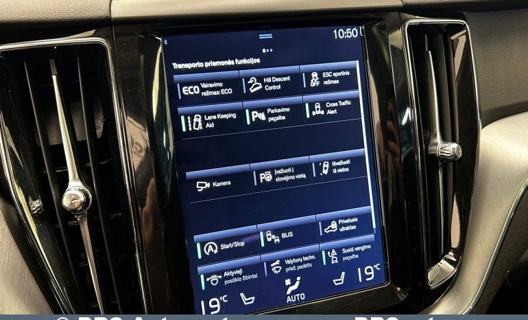 
								Volvo XC 60 T5 AWD Automatas 2018 full									