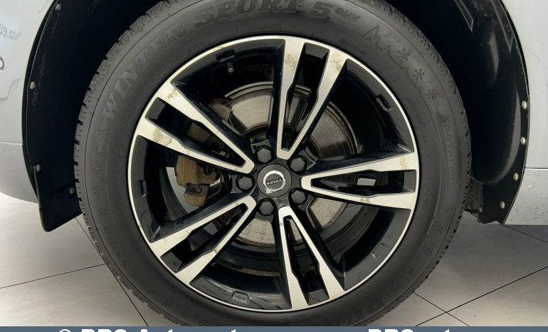 
								Volvo XC 60 T5 AWD Automatas 2018 full									