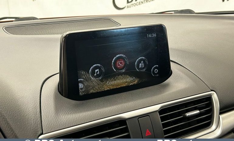 
								Mazda 3 2.0 SkyActiv-G Automatas 2017 full									