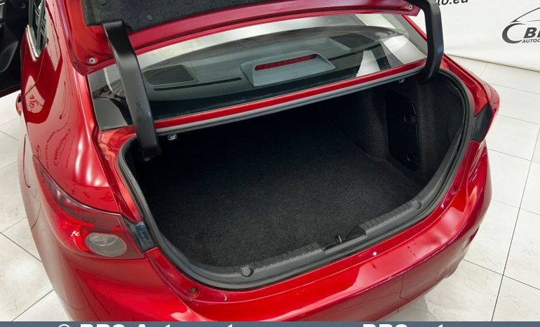 
								Mazda 3 2.0 SkyActiv-G Automatas 2017 full									