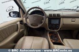
										Mercedes-Benz ML 270 CDI Automatas 2003 full									