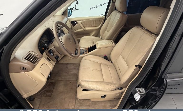 
								Mercedes-Benz ML 270 CDI Automatas 2003 full									