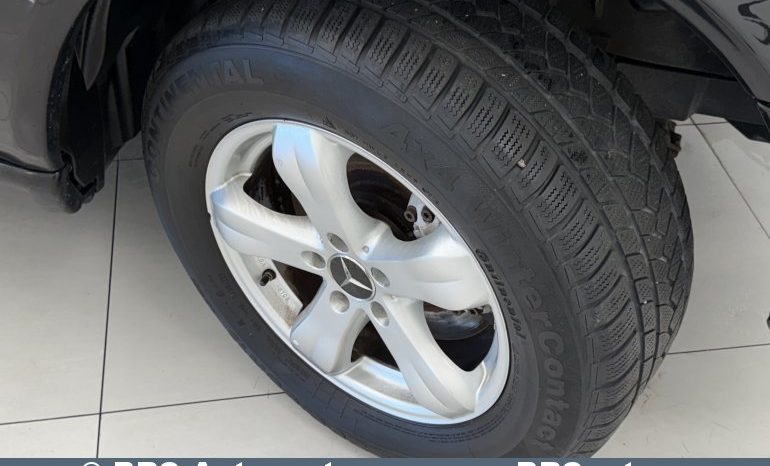 
								Mercedes-Benz ML 270 CDI Automatas 2003 full									