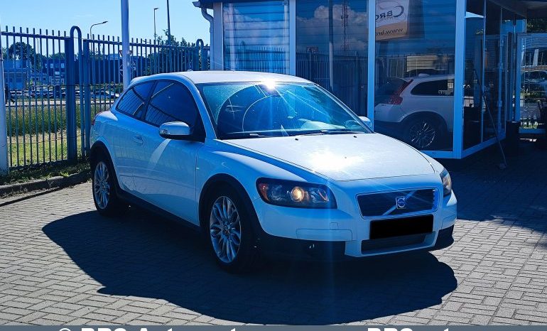 
								Volvo C30 2.4 D5 2008 full									