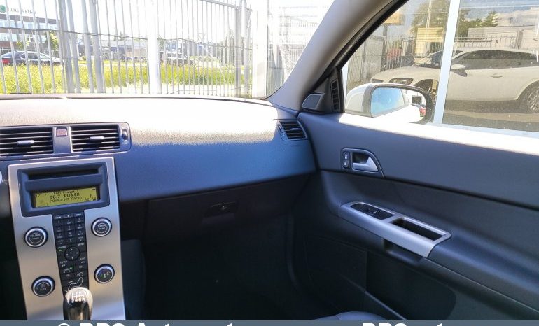 
								Volvo C30 2.4 D5 2008 full									