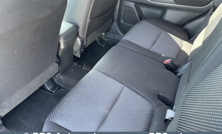 
								Mitsubishi Outlander 2.2 D-ID AWD 2017 full									