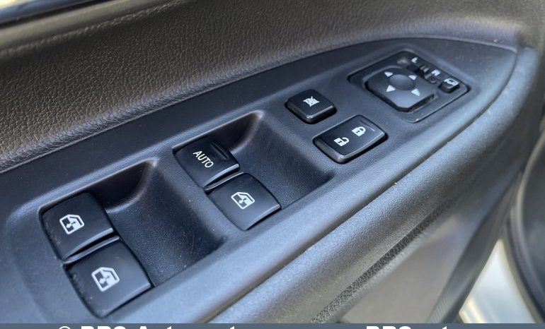 
								Mitsubishi Outlander 2.2 D-ID AWD 2017 full									