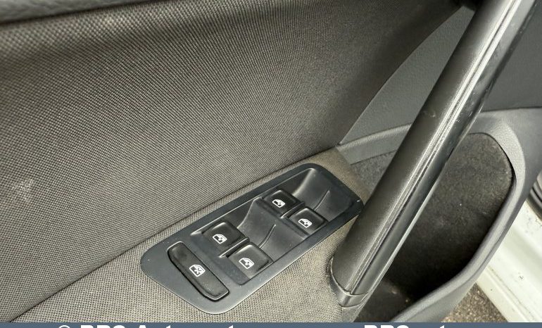 
								Volkswagen Golf 1.0 TSI Trendline 2018 full									