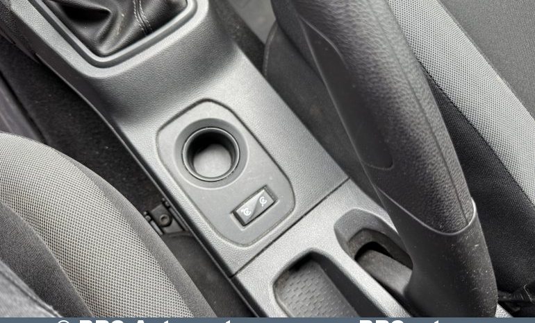 
								Dacia Duster 1.3 TCe Essential 2020 full									