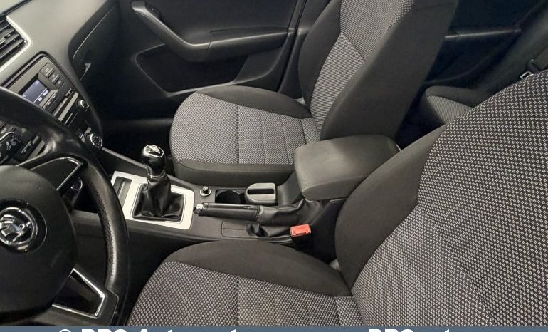 
								Skoda Octavia 1.6 TDI Ambition 2013 full									