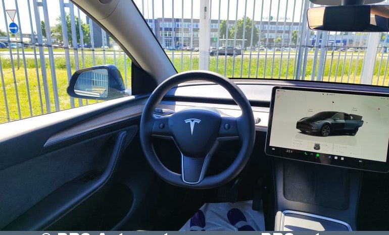 
								Tesla Model Y Long Range 78.1kWh 2025 full									