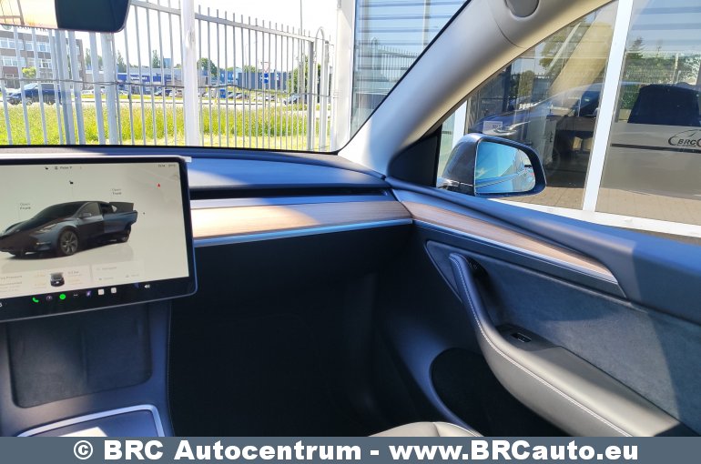 Tesla Model Y Long Range 78.1kWh 2025