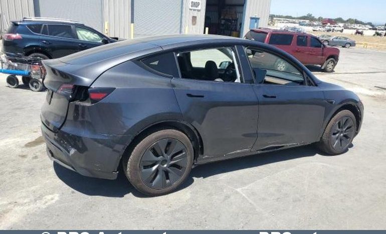 
								Tesla Model Y Long Range 78.1kWh 2025 full									