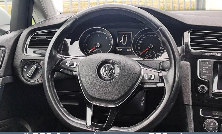 
								Volkswagen Golf 2.0 TDI DSG 2013 full									