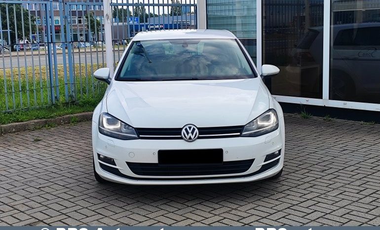 
								Volkswagen Golf 2.0 TDI DSG 2013 full									