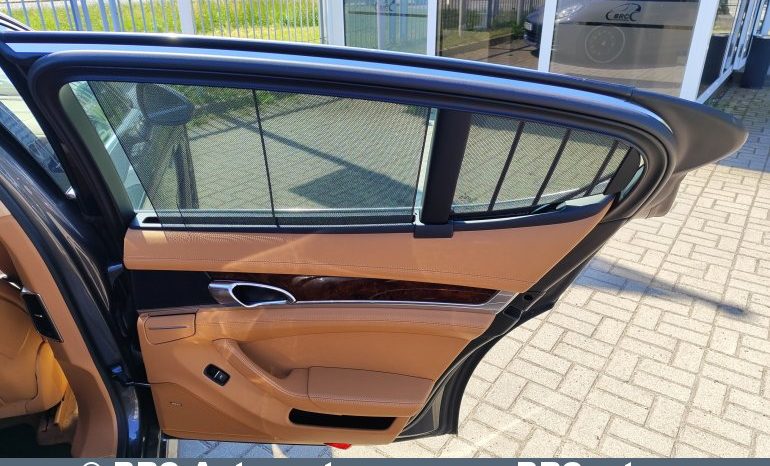 
								Porsche Panamera E-Hybrid S 2014 full									