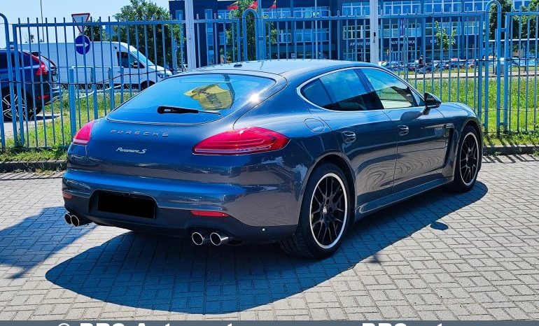 
								Porsche Panamera E-Hybrid S 2014 full									