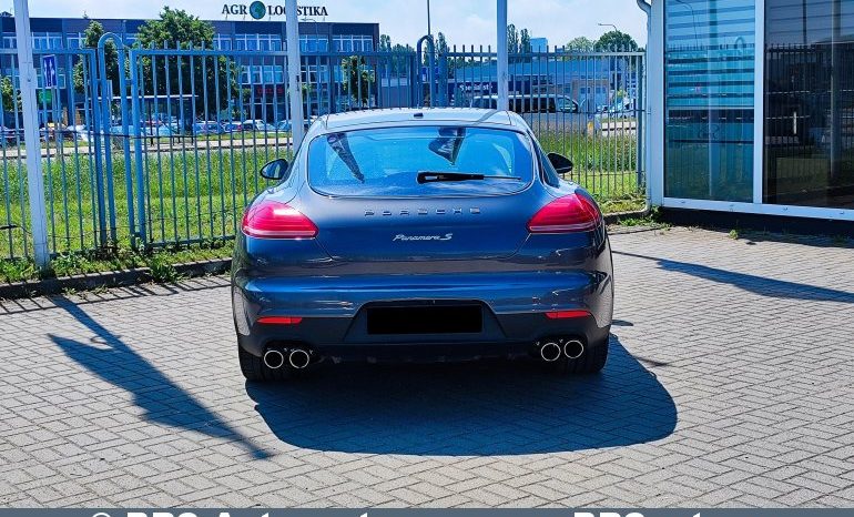 
								Porsche Panamera E-Hybrid S 2014 full									