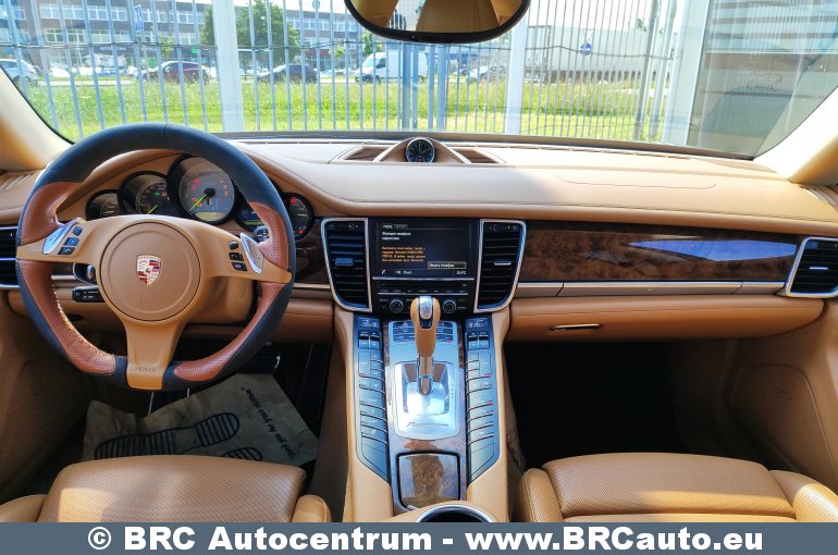 Porsche Panamera S 2014