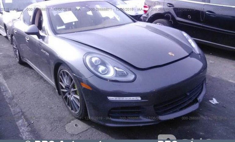 
								Porsche Panamera E-Hybrid S 2014 full									