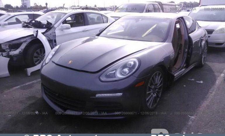 
								Porsche Panamera E-Hybrid S 2014 full									