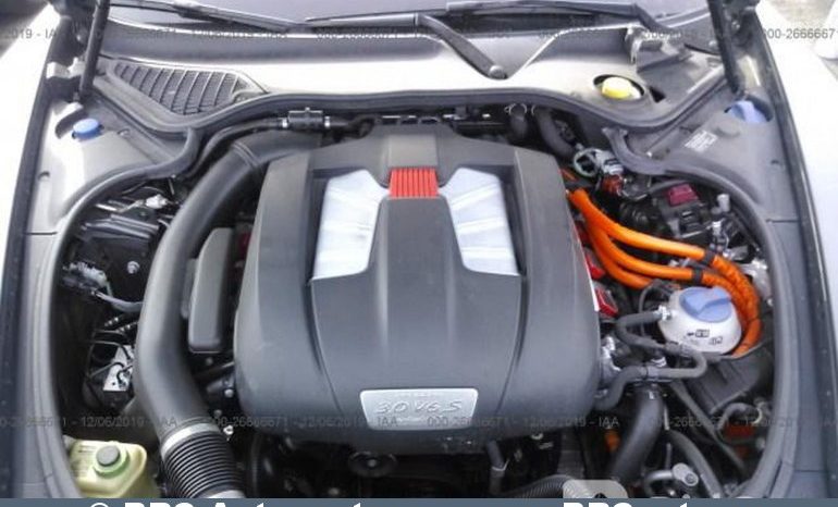 
								Porsche Panamera E-Hybrid S 2014 full									