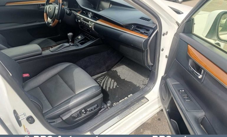 
								Lexus ES 300h Hybrid Automatas 2015 full									