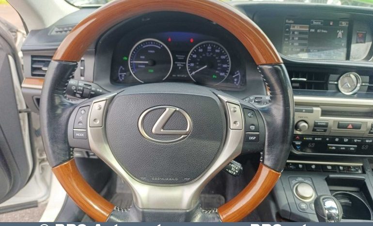 
								Lexus ES 300h Hybrid Automatas 2015 full									