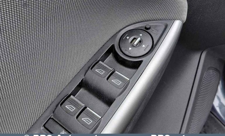 
								Ford Focus 1.0 Ecoboost 2012 full									