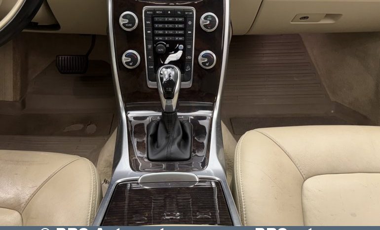 
								Volvo XC 70 T6 AWD Automatas 2015 full									